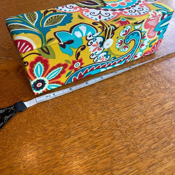 Vera Bradley Christmas Ornaments Provençal pattern, 3 per box (4 available) - Picture 2 of 7